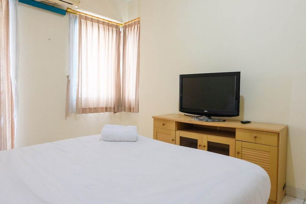 Джакарта: Homey 1BR at Puri Kemayoran Apartment