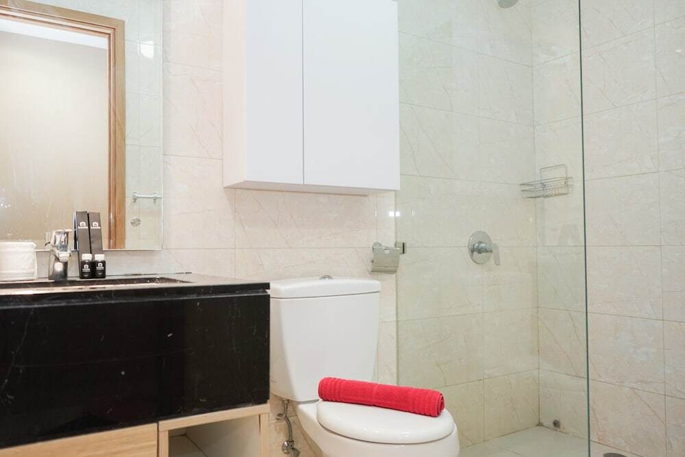 Джакарта: Cozy 2BR Apartment at The Mansion Kemayoran