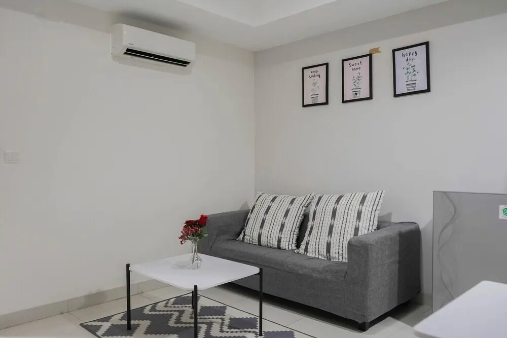 Джакарта: Modern 1BR Apartment at The Mansion Kemayoran