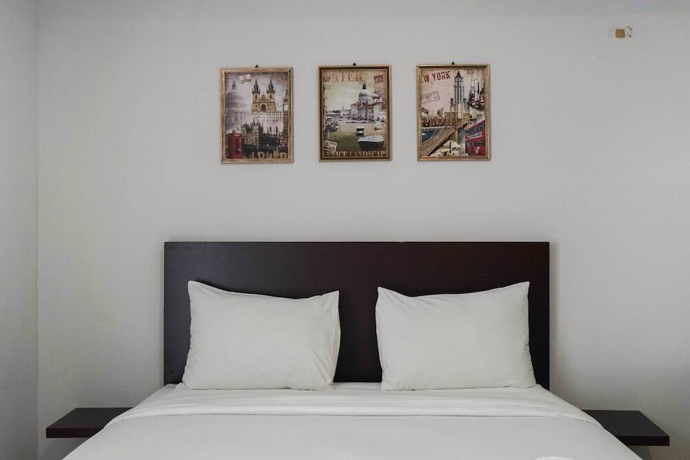 Джакарта: Modern 1BR Apartment at The Mansion Kemayoran