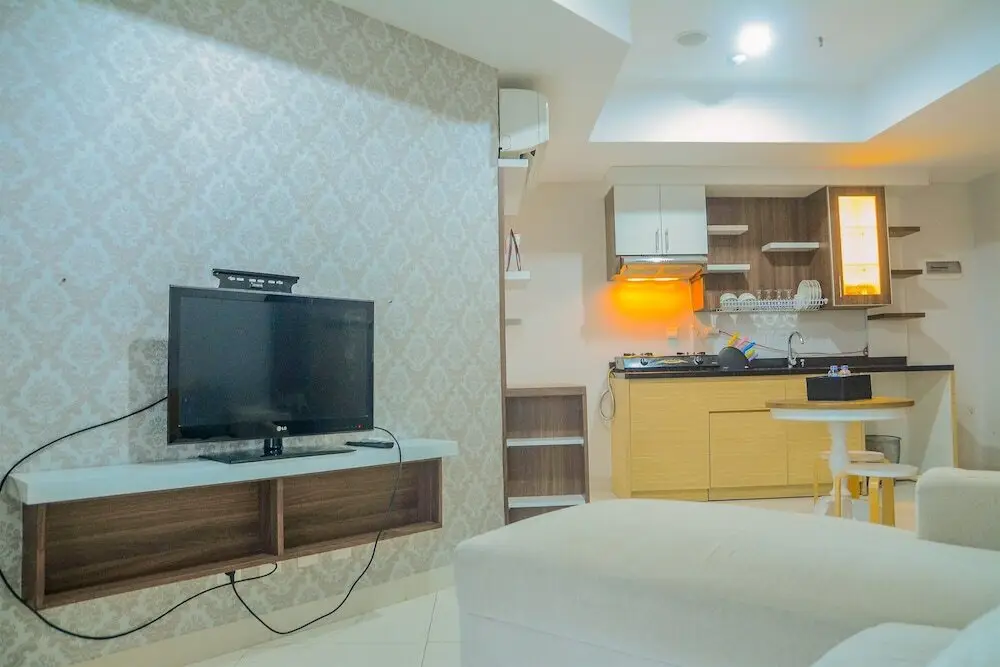 Modern and Comfy 2BR with Golf View at The Mansion Kemayoran — фото 1