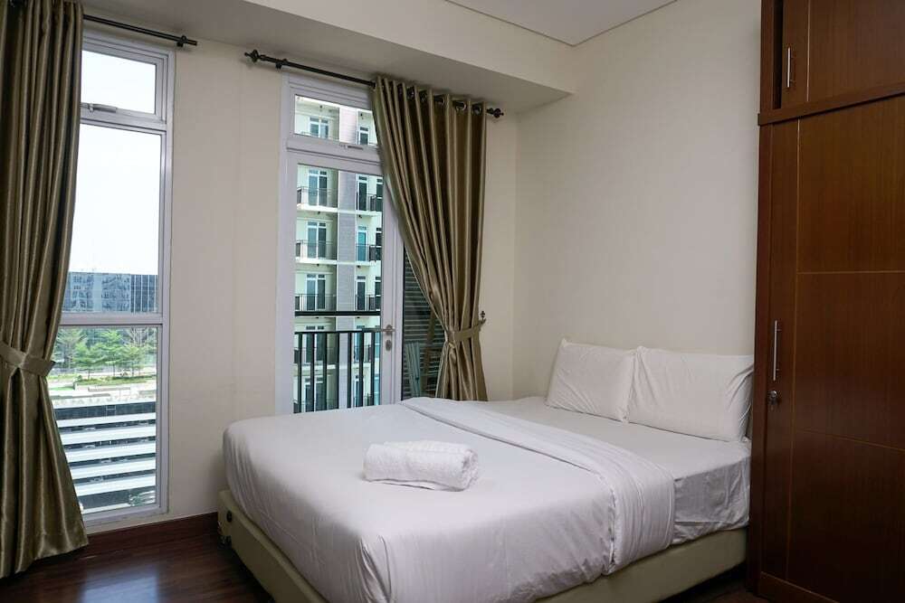 Джакарта: Homey Fully Furnished Studio Puri Orchard Apartment