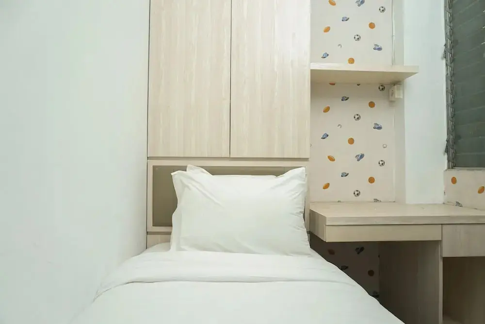 Джакарта: 2BR near Toll Soeta Airport at City Park Apartment