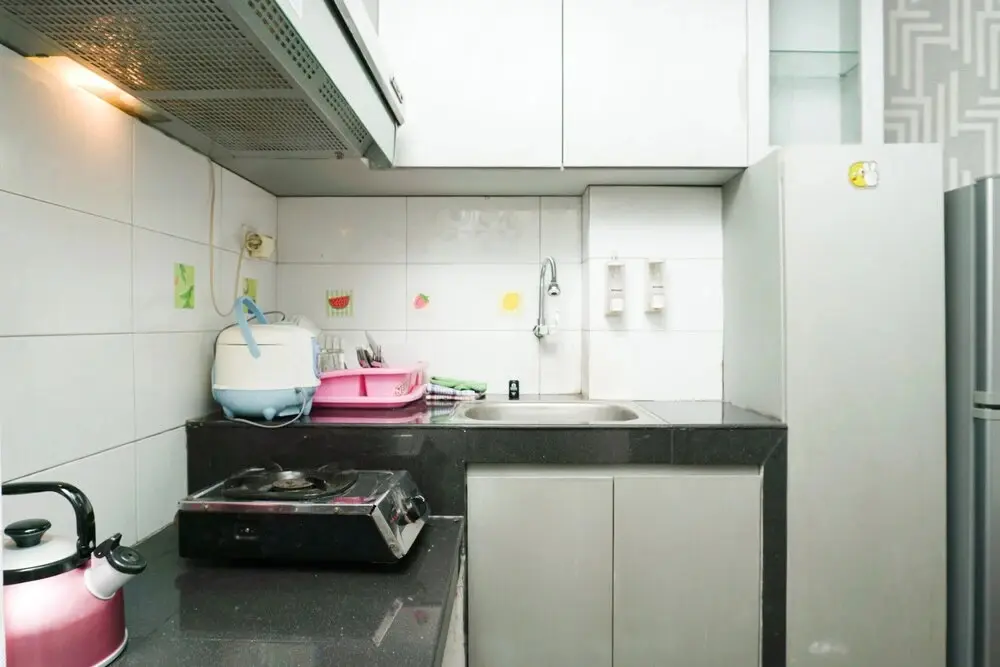 Джакарта: 2BR near Toll Soeta Airport at City Park Apartment