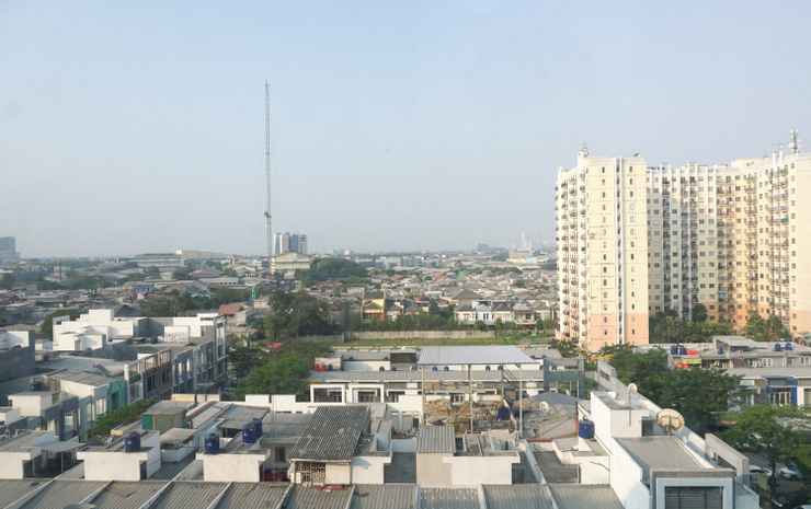 Джакарта: 2BR near Toll Soeta Airport at City Park Apartment