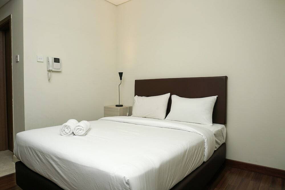 Джакарта: Furnished Studio with Pool View at Puri Orchard Apartment