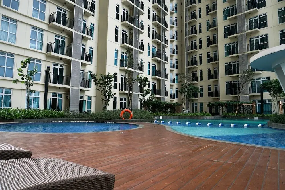 Джакарта: Furnished Studio with Pool View at Puri Orchard Apartment