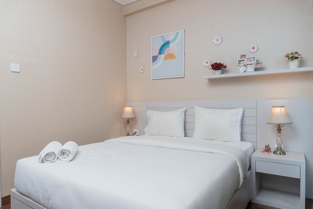 Джакарта: Cozy Puri Orchard Cedar Heights 1Br Apartment