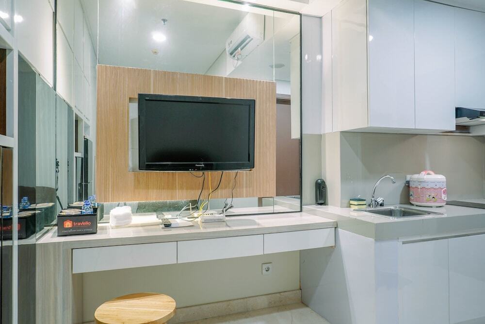 Джакарта: Exclusive 1BR at Puri Orchard Apartment in Strategic Location