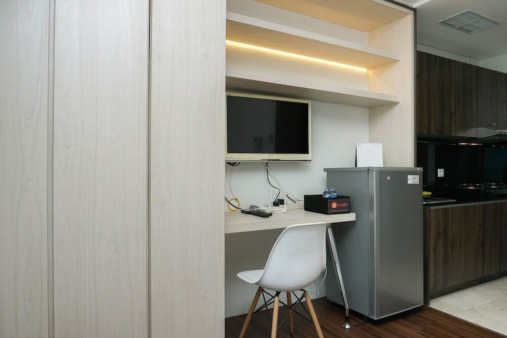 Джакарта: City View Studio Apartment at Puri Orchard