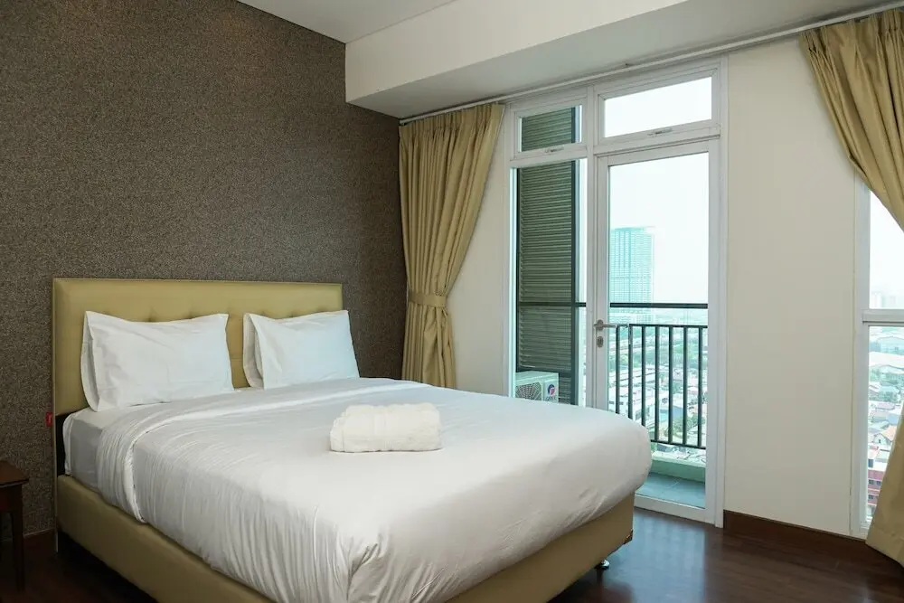 Джакарта: City View Studio Apartment at Puri Orchard