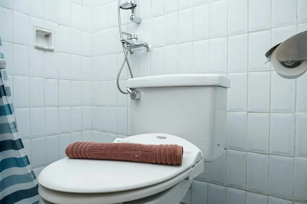 Джакарта: 2BR at City Resort Apartment near Airport Soetta