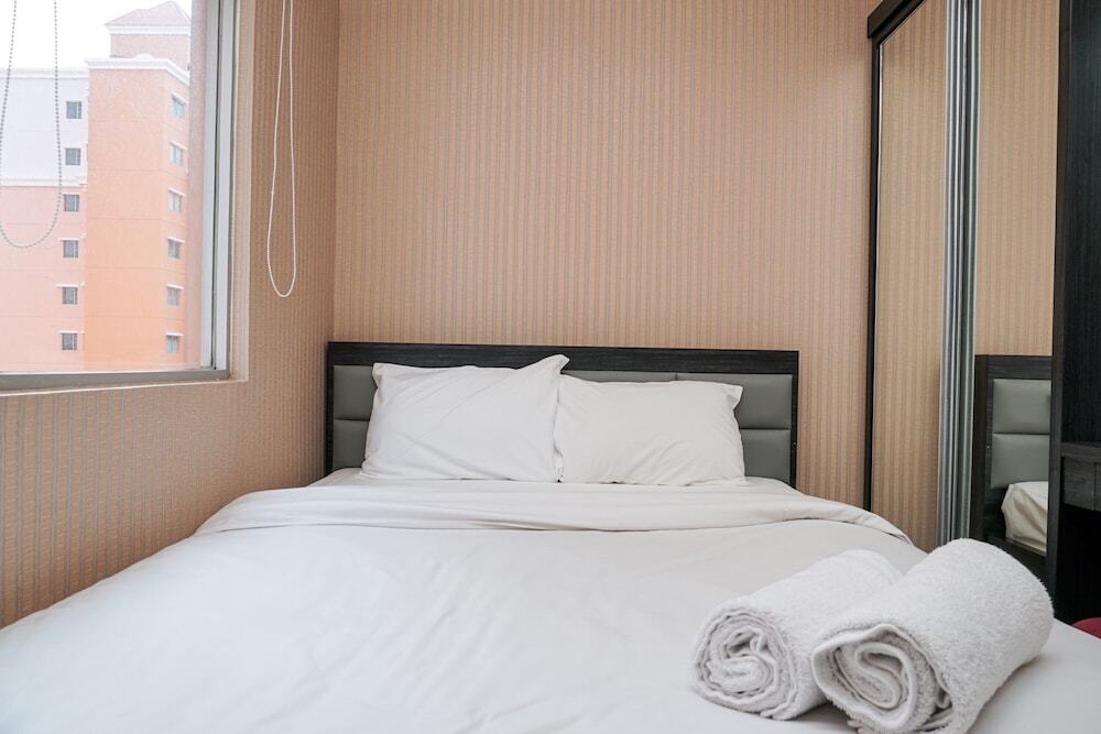Джакарта: 2BR at City Resort Apartment near Airport Soetta