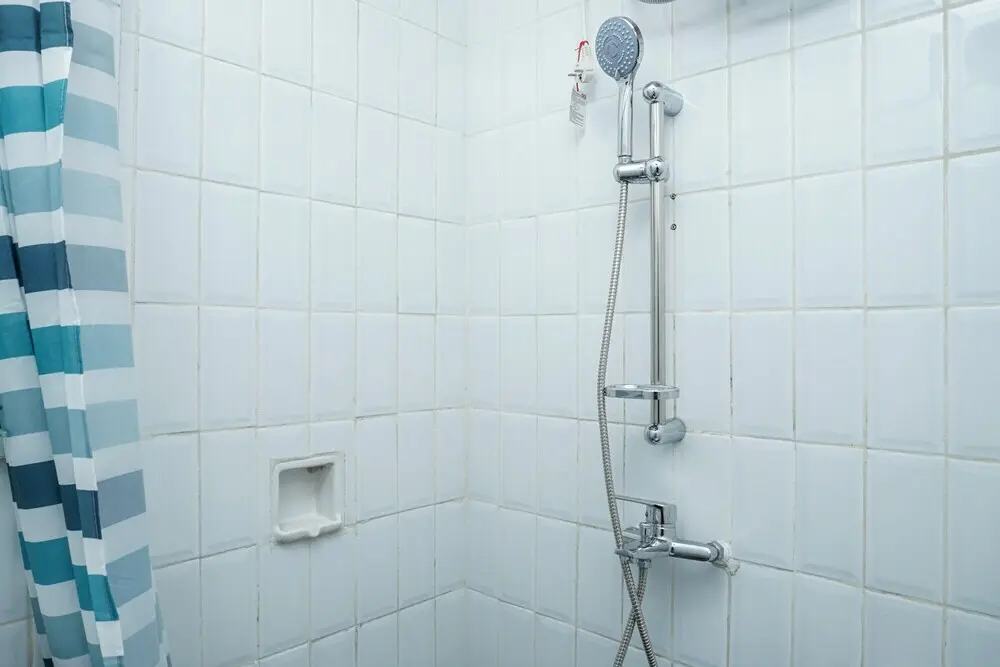 Джакарта: 2BR at City Resort Apartment near Airport Soetta