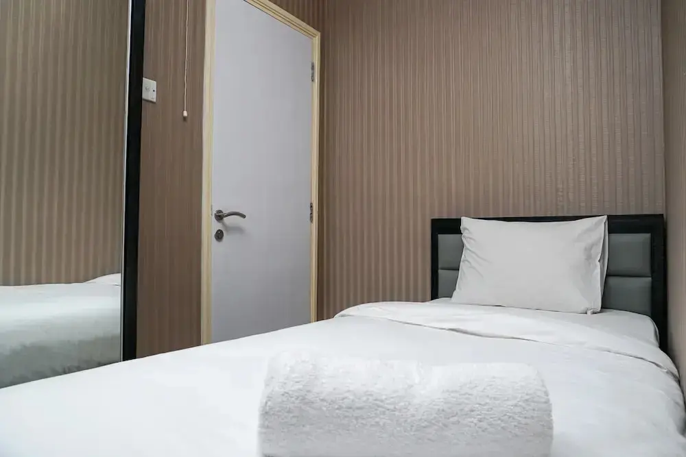 Джакарта: 2BR at City Resort Apartment near Airport Soetta