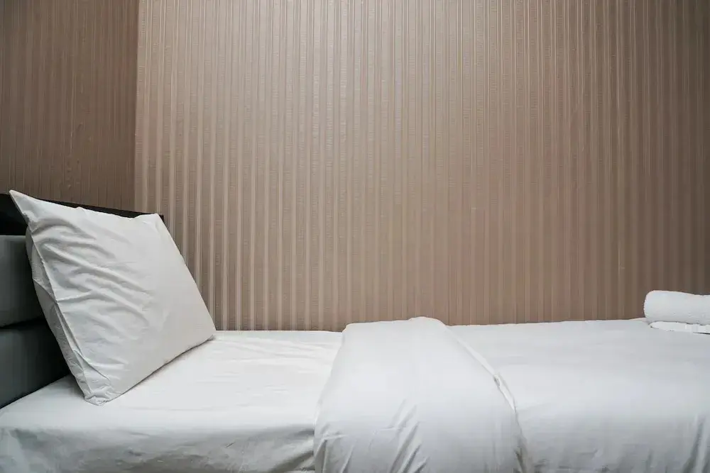 Джакарта: 2BR at City Resort Apartment near Airport Soetta