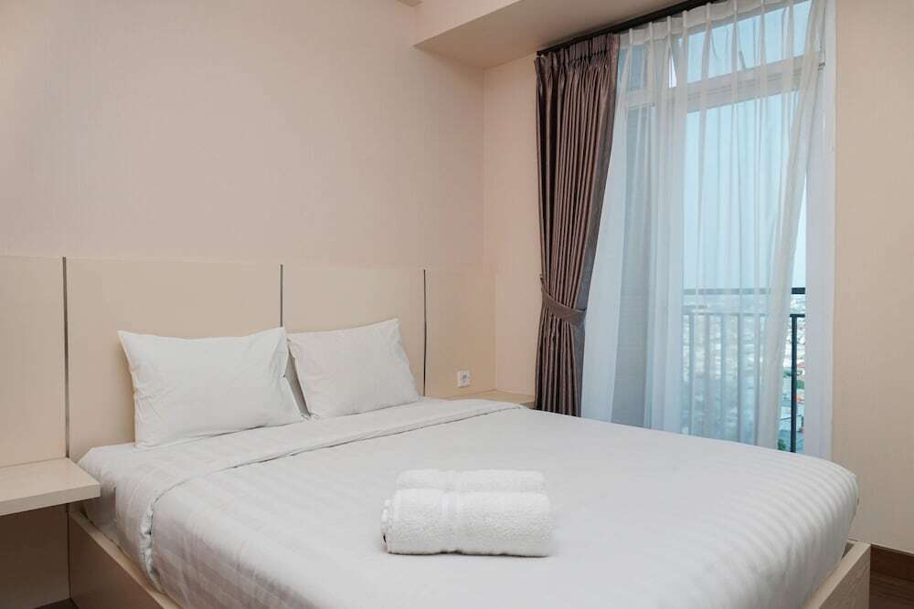 Джакарта: Modern 1BR Apartment at Puri Orchard