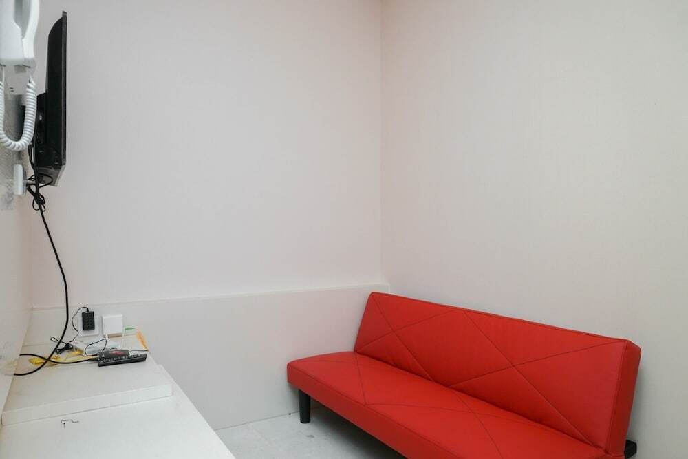 Джакарта: Modern 1BR Apartment at Puri Orchard