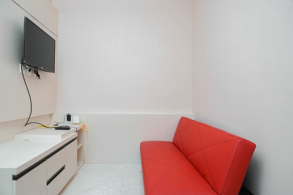 Джакарта: Modern 1BR Apartment at Puri Orchard
