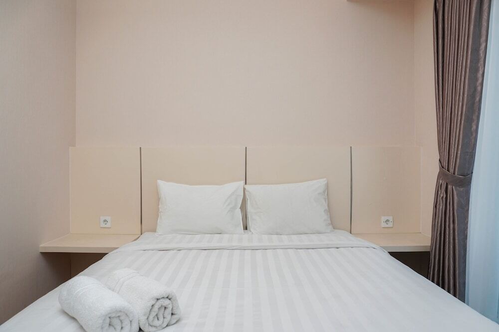 Джакарта: Modern 1BR Apartment at Puri Orchard