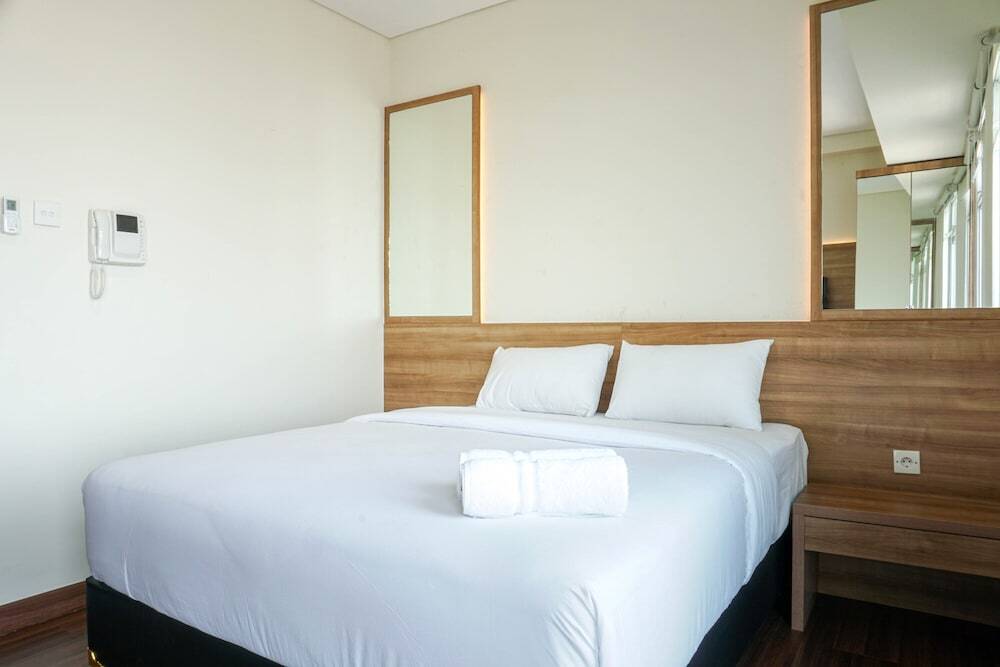Джакарта: Modern And Fully Furnished Studio at Puri Orchard Apartment