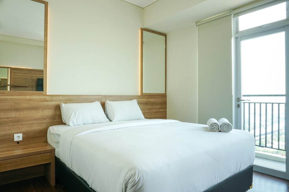 Джакарта: Modern And Fully Furnished Studio at Puri Orchard Apartment