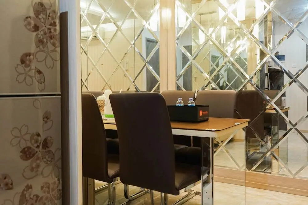 Джакарта: Homey 2BR at Pasar Baru Mansion Apartment