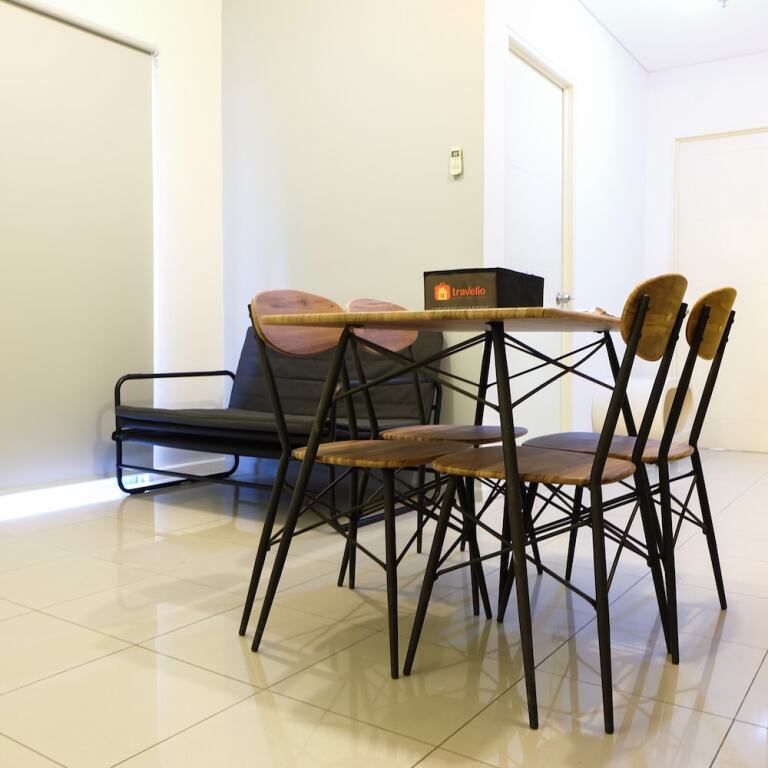 Джакарта: Comfy 2br Cosmo Terrace Apartment