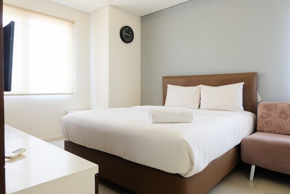 Джакарта: Comfy 2br Cosmo Terrace Apartment