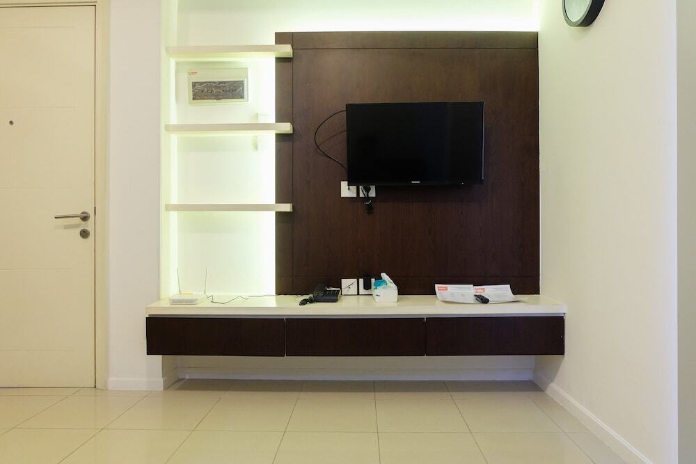Джакарта: Comfy 2br Cosmo Terrace Apartment