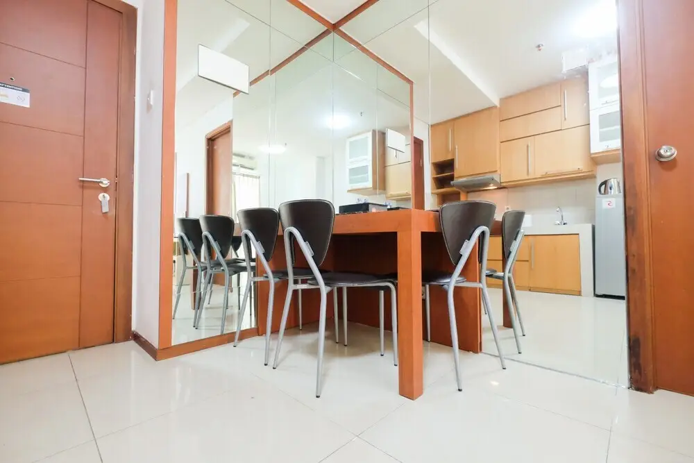 Compact Minimalist 1BR Apartment at Thamrin Residence — фото 1