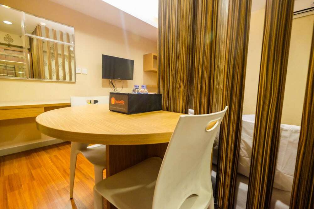 Джакарта: Comfy Studio Apartment at Tamansari The Hive By Travelio