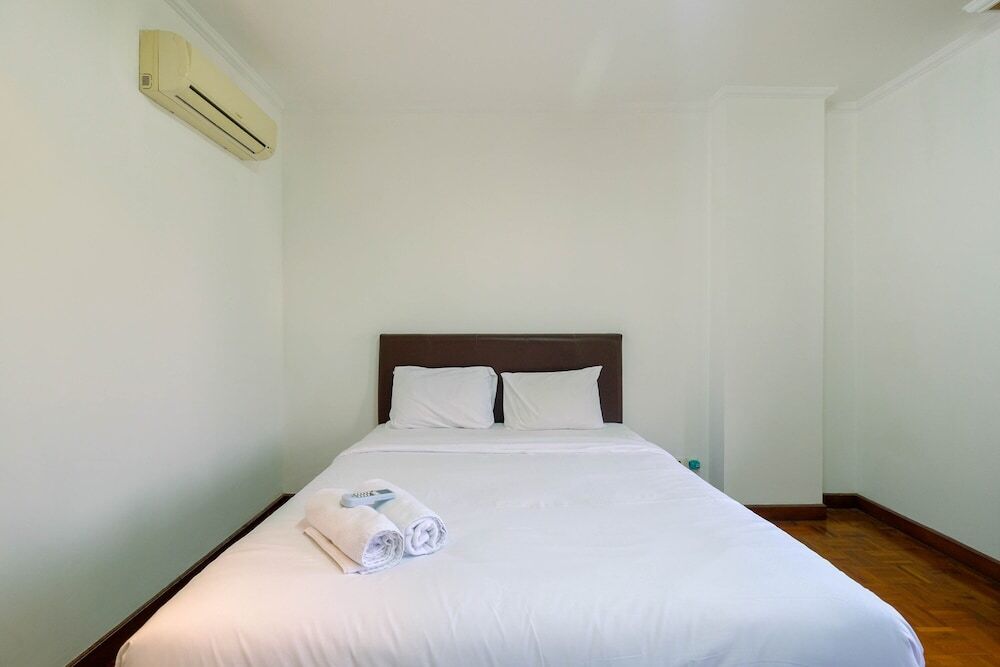 Джакарта: Elegant and Spacious 3BR Apartment Kintamani Condominium