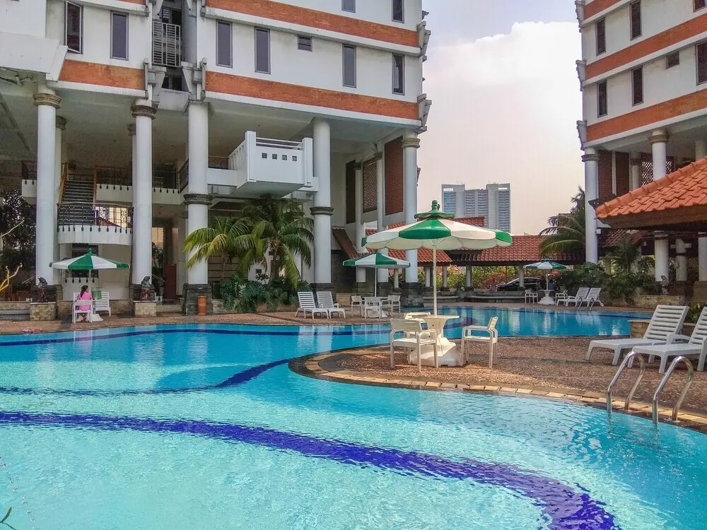 Джакарта: Elegant and Spacious 3BR Apartment Kintamani Condominium