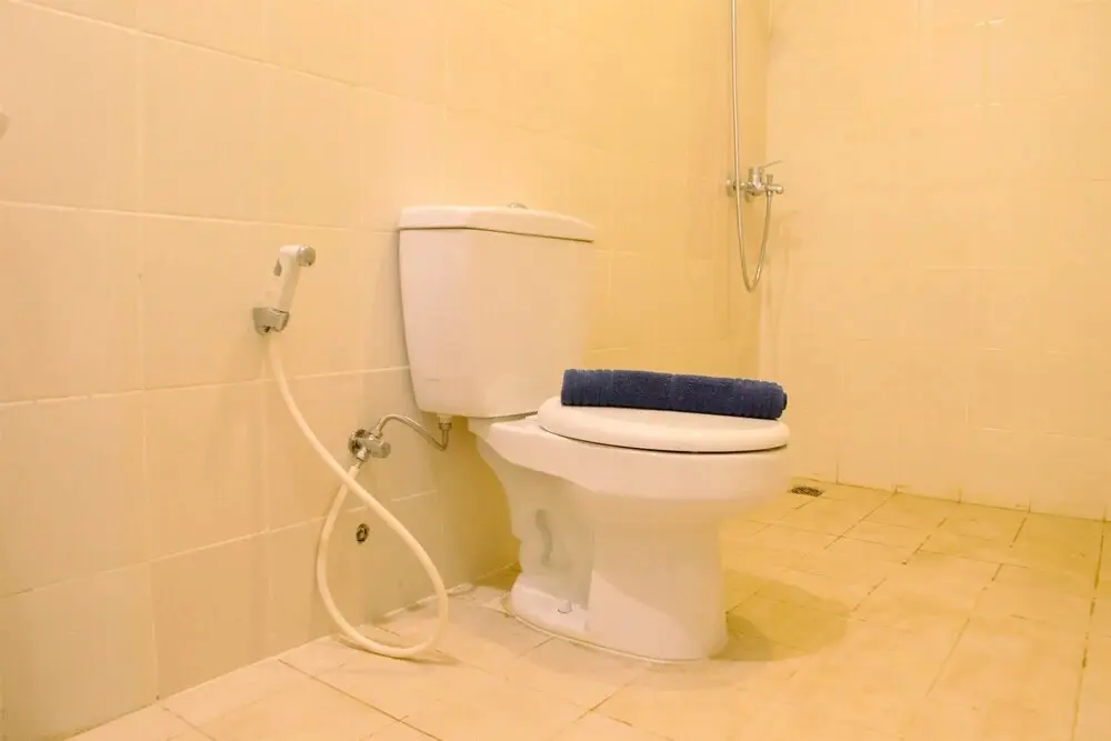 Джакарта: Modern 2BR Cervino Village Apartment