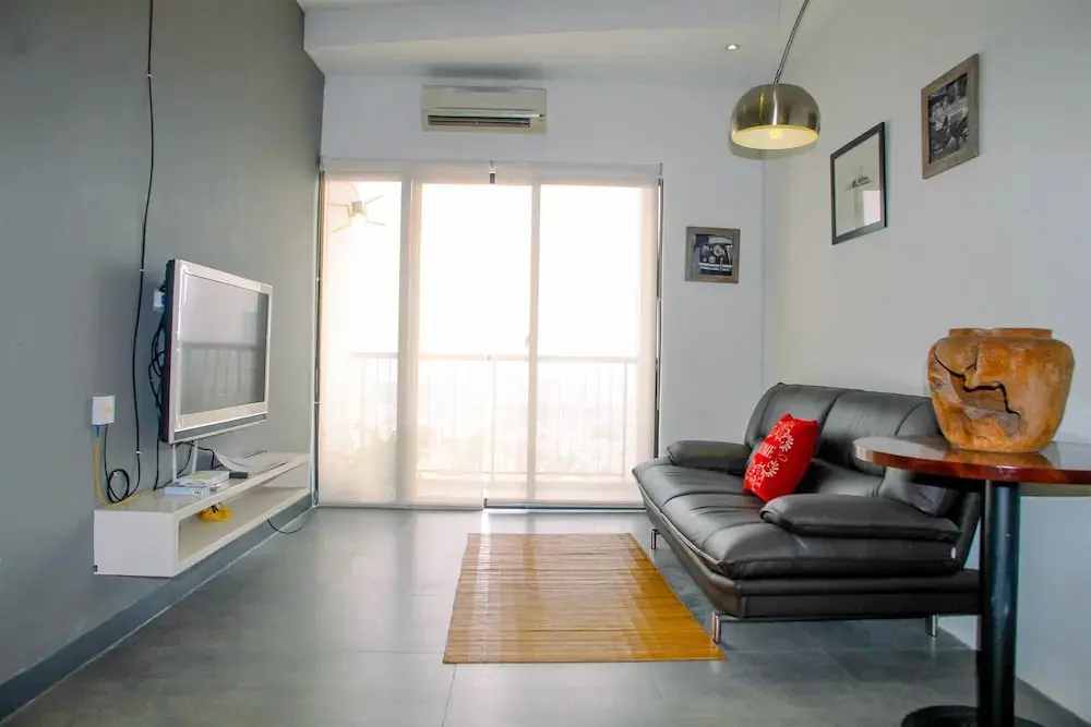Джакарта: Modern 2BR Cervino Village Apartment