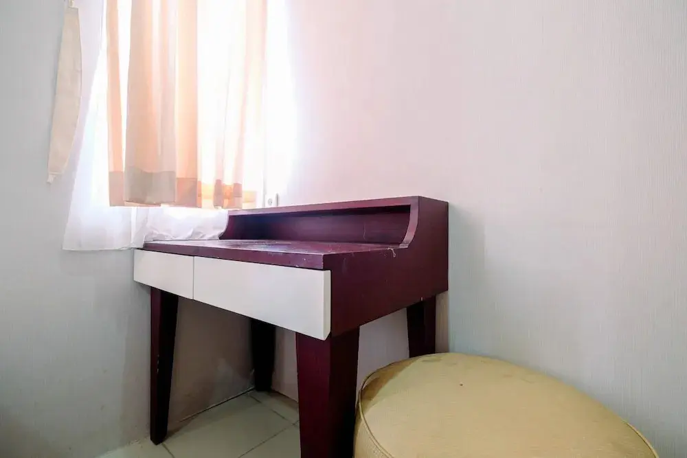 Джакарта: Homey 2BR Cervino Village Apartment
