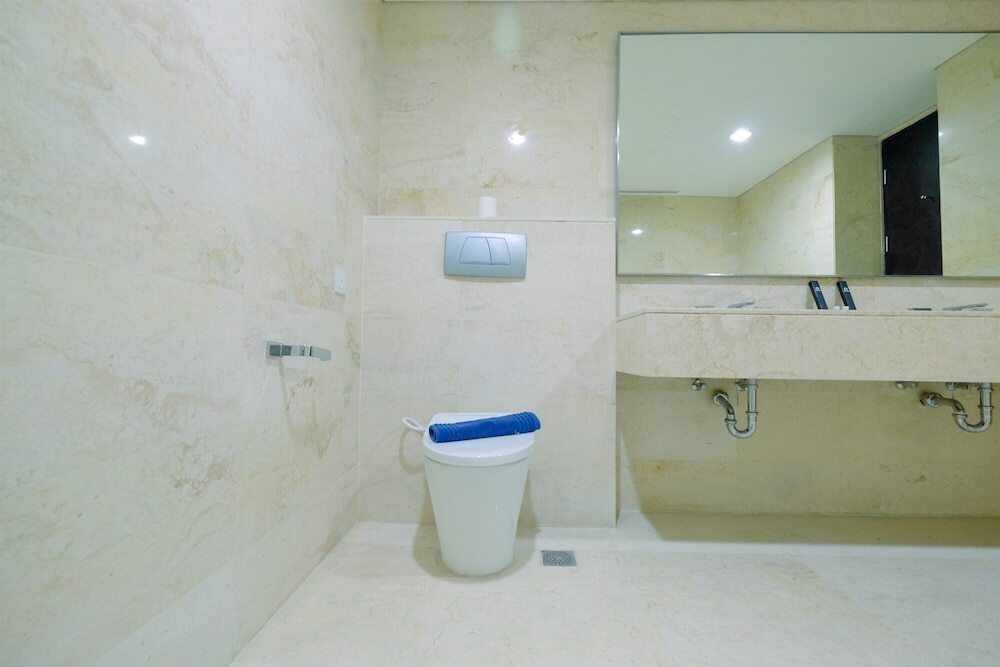 Джакарта: Luxury 2BR + 1BR at Ciputra World 2 Apartment