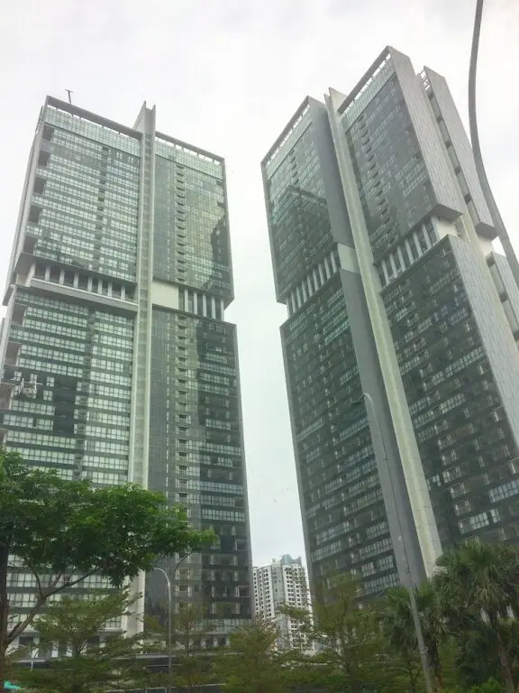 Luxury 2BR + 1BR at Ciputra World 2 Apartment — фото 1