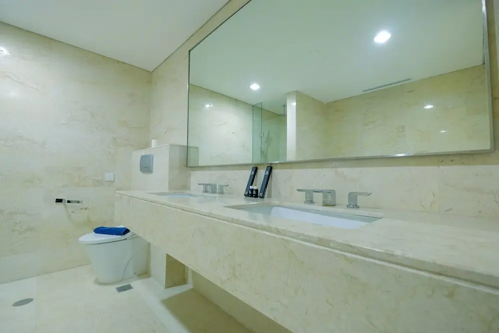 Джакарта: Luxury 2BR + 1BR at Ciputra World 2 Apartment