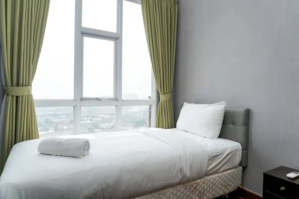 Джакарта: Fabulous 2BR Lucky Tower Apartment