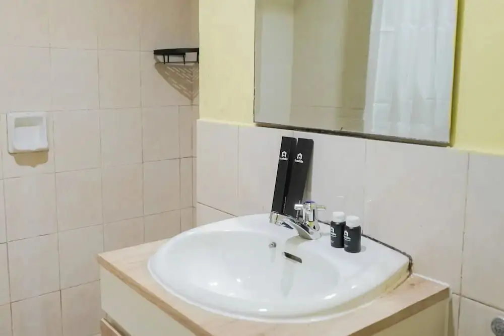 Джакарта: Cozy and Modern 1BR Green Central City Apartment