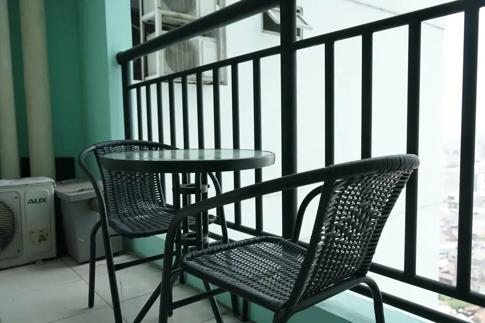 Джакарта: Elegant and Comfy 1BR Green Central City Apartment