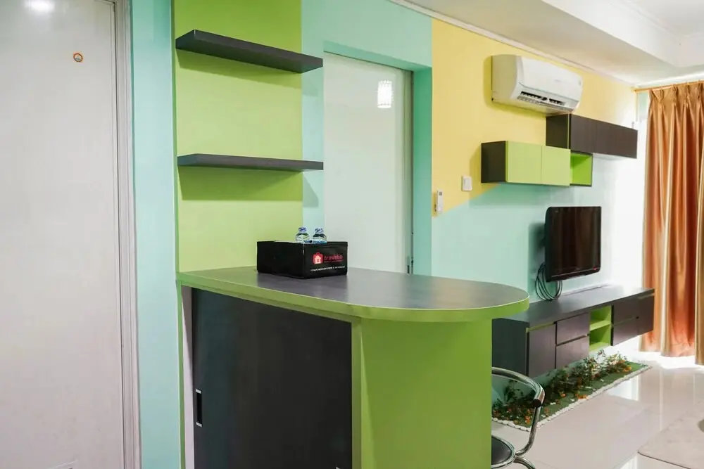 Джакарта: Elegant and Comfy 1BR Green Central City Apartment
