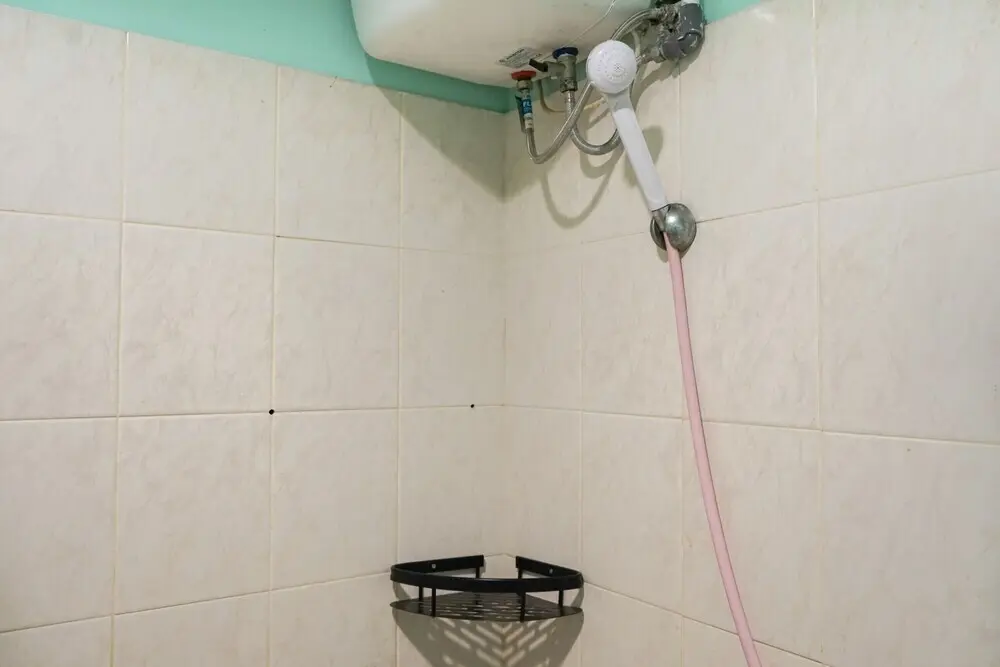 Джакарта: Elegant and Comfy 1BR Green Central City Apartment
