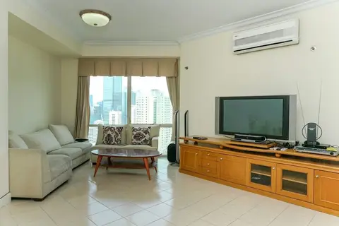 Best Price 3BR at Batavia Apartment — фото 1