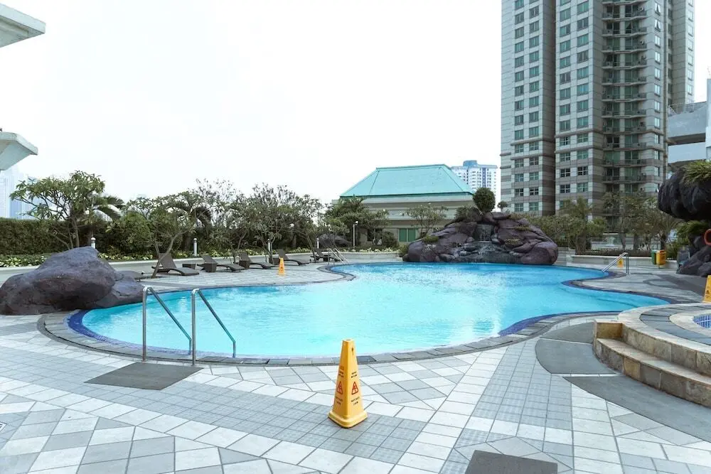 Джакарта: Best Price 3BR at Batavia Apartment