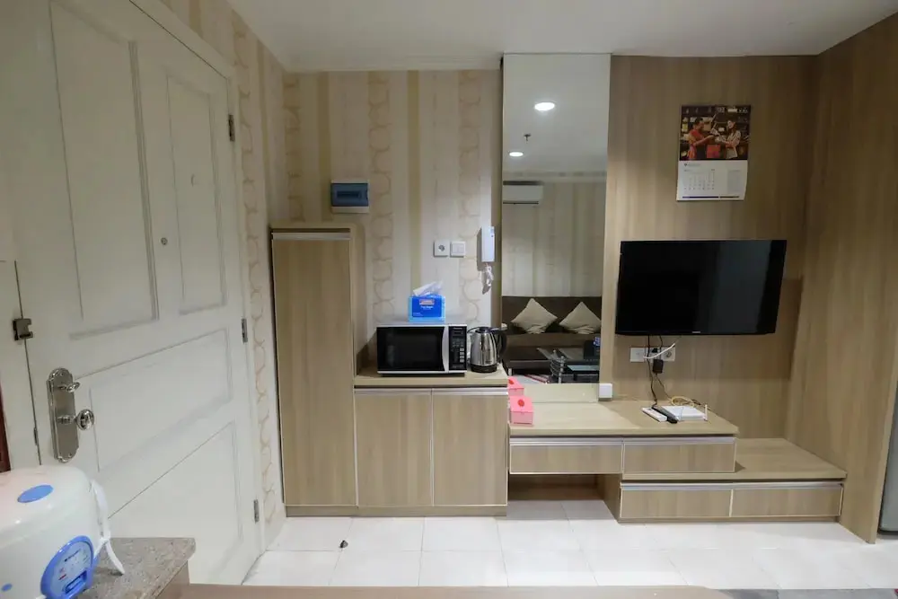 Джакарта: Modern and Gorgeous 1BR The Boulevard Apartment