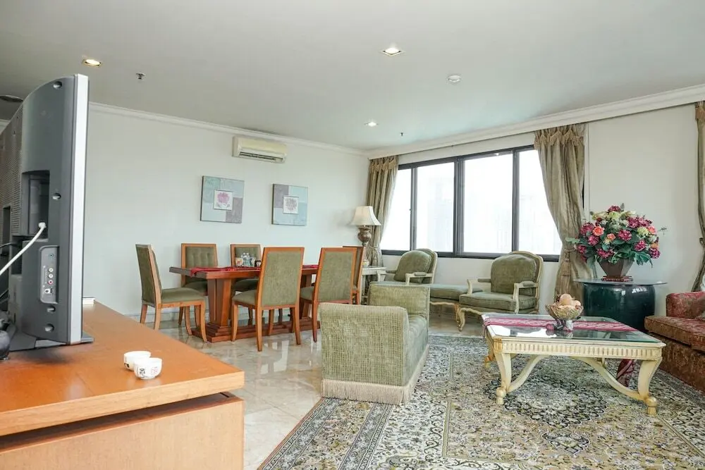 Джакарта: Good Location 2BR at Park Royale Apartment