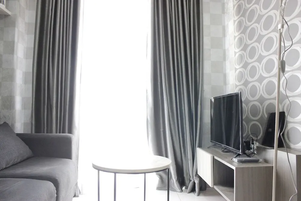 Бандунг: Modern 2BR Apartment at Mekarwangi Square Cibaduyut